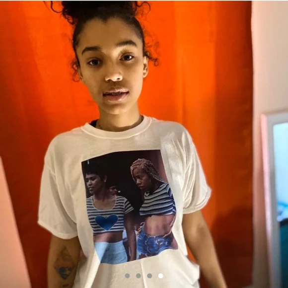 FRIDAY graphic tee. - Picture 5 of 5